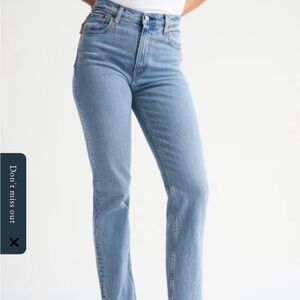 Abercrombie The 90s Straight Ultra High Rise Jeans